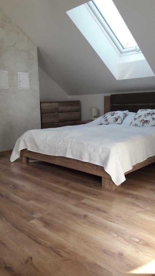 Apartman Za-Ka 1 Ubytovani Litovel Cervenka Exterior foto